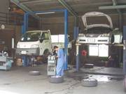 ２台同時に出来るピット！リフトも２台あります１