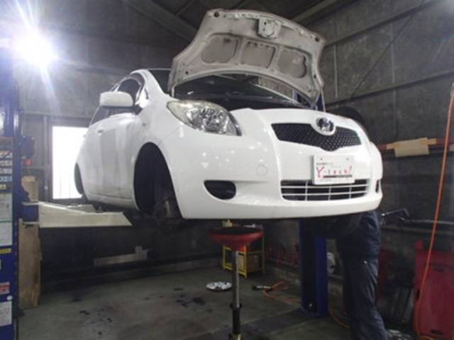 羽島市Ｕ様　トヨタ　ヴィッツ　オイル交換とノーマルタイヤへの取替えでご入庫！