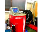 オイル交換はもちろん、タイヤ交換・パーツ取付なども経験豊富なスタッフにより作業致します！