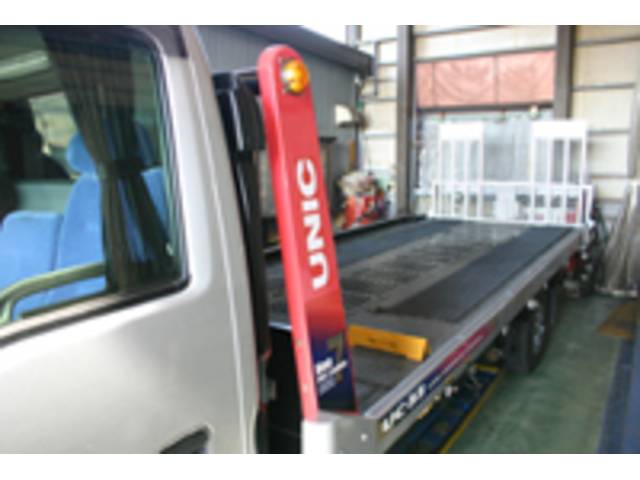 納車時には自社の積載車にて全国へ納車いたします。