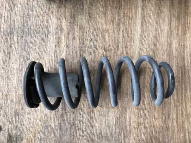 山県市　ホンダ　ステップワゴン　サスペンション交換