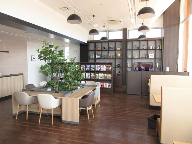 (株)香川ダイハツモータース 丸亀土器店(2枚目)