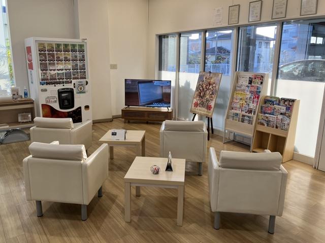 琉球日産自動車(株) 中部店(2枚目)