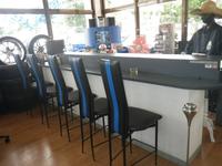 オシャレな店内で車について熱く語れます！！