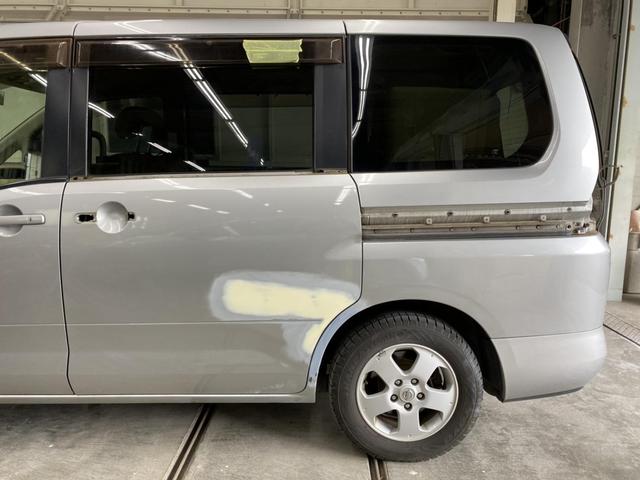 日産　セレナ　C25　左リアスライドドア＋クォーターパネル鈑金修理