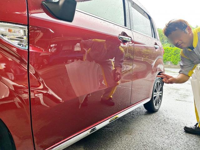 キャスト LA250S 右サイドステップ T22 75805-B2040 ダイハツ キャストスタイル LA250S 左ドア＋サイドスカート交換｜グー