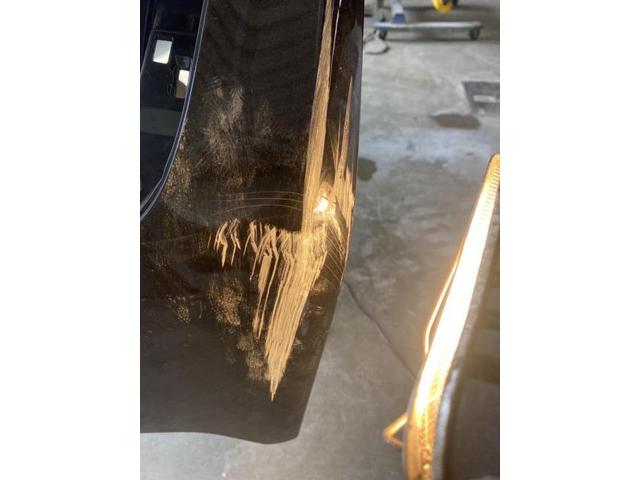 トヨタ　ヴォクシー　フロントバンパー修理