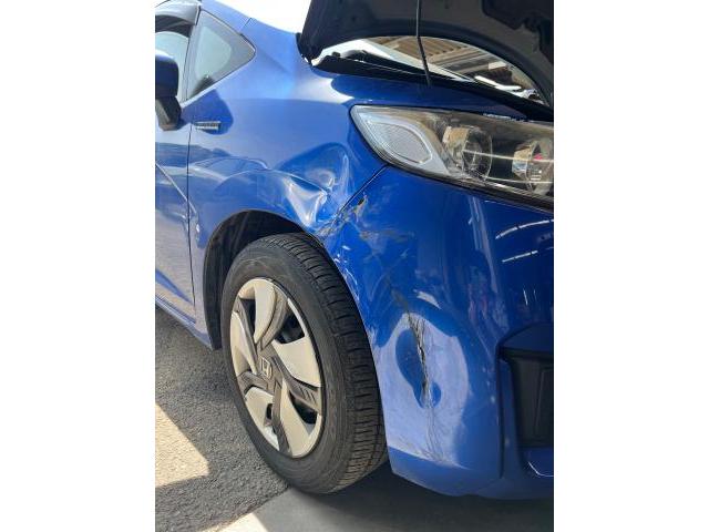 HONDA フィット　前回り修理