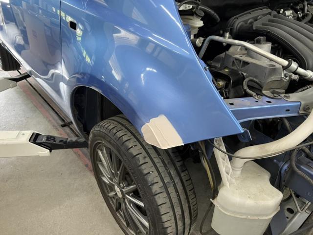 日産　ノート　E11　フロントバンパー・右フロントフェンダー修理