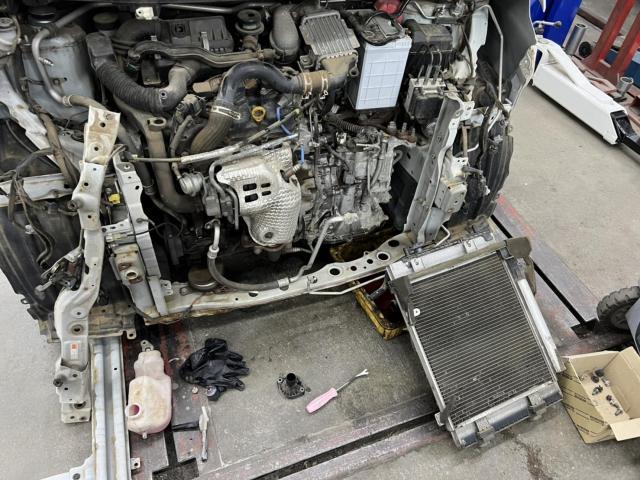 ダイハツ　タント　L375S　ラジエーター類交換