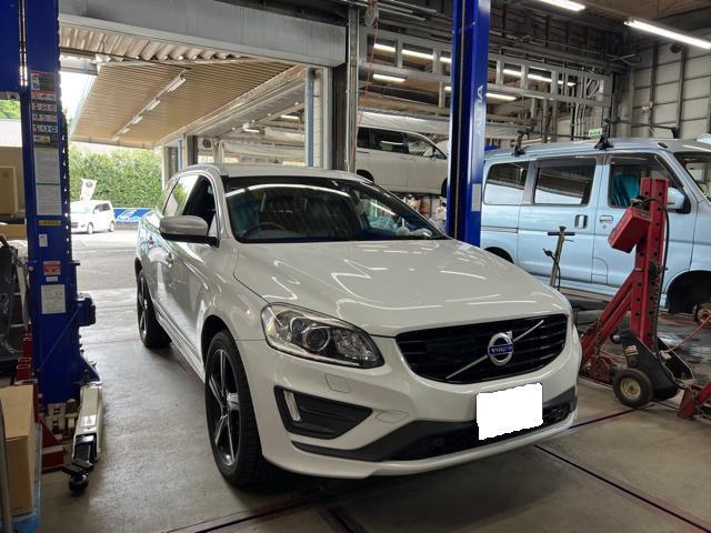 VOLVO XC60 フロントバンパー修理