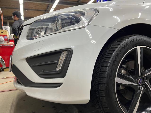 VOLVO XC60 フロントバンパー修理