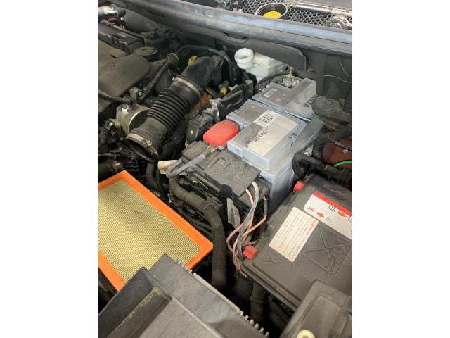 プジョー3008 持込ブレーキパッド、ローター、バッテリー交換