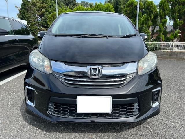 HONDA フリード　フロントバンパー修理