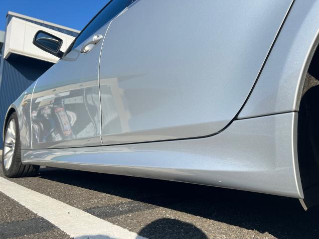 BMW 5シリーズ　サイドスカート＋フロントドア修理