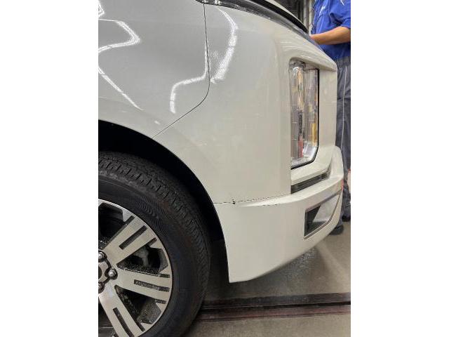 三菱　デリカD：5 フロントバンパー修理