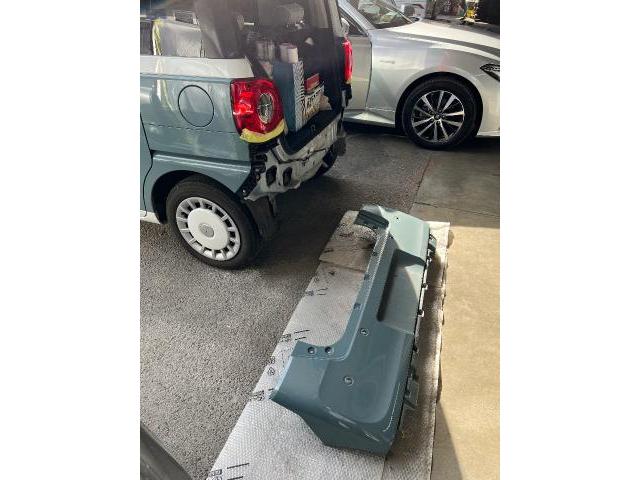 DAIHATSU ムーヴキャンバス　リアバンパー修理