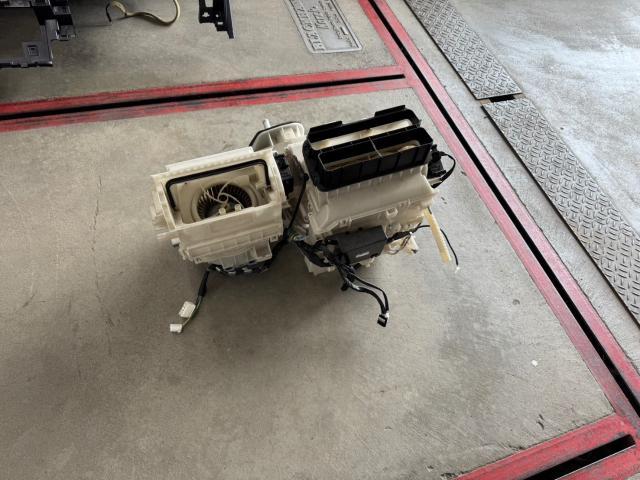 ダイハツ　タント　エアコンフル交換【印西　我孫子　成田　白井　鎌ヶ谷　八千代　栄町　の点検・整備はオートランナーへ！】 