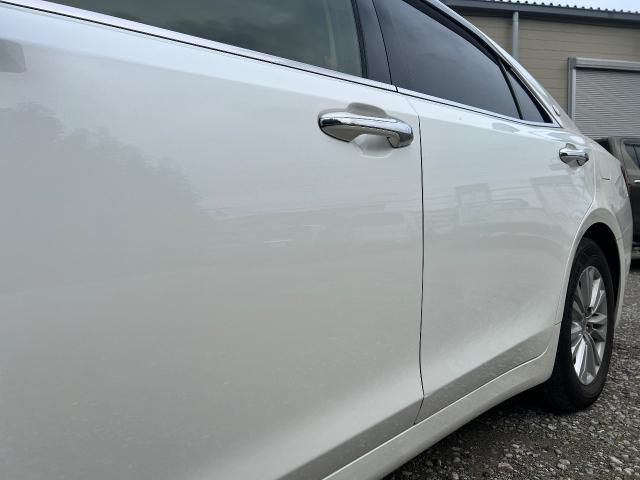 【印西　我孫子　成田　白井　鎌ヶ谷　八千代　栄町　の点検・整備はオートランナーへ！】　トヨタ　クラウンハイブリッド　フロントドア交換　板金・外装補修