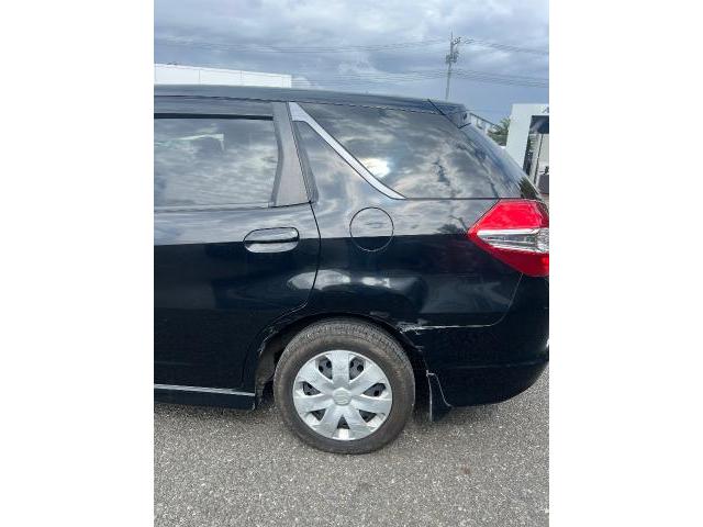 【印西　我孫子　成田　白井　鎌ヶ谷　八千代　栄町　の点検・整備はオートランナーへ！】　ホンダ　フィットシャトル　リアドア+クォーターパネル修理　リアバンパー交換　板金・外装補修