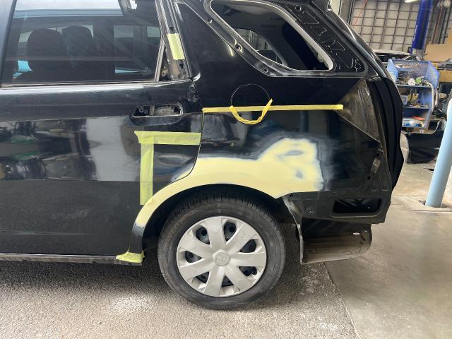 【印西　我孫子　成田　白井　鎌ヶ谷　八千代　栄町　の点検・整備はオートランナーへ！】　ホンダ　フィットシャトル　リアドア+クォーターパネル修理　リアバンパー交換　板金・外装補修