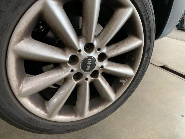 BMW ミニ ブレーキパッド交換 【印西 我孫子 成田 白井 鎌ヶ谷 八千代 栄町 の点検・整備はオートランナーへ!】