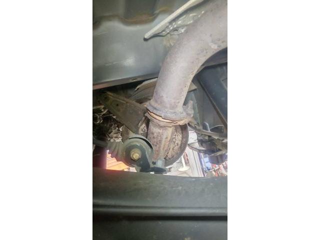 トヨタ ハイエースバン 排気漏れマフラー交換 【印西 我孫子 成田 白井 鎌ヶ谷 八千代 栄町 の点検・整備はオートランナーへ!】