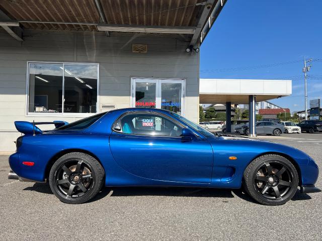 【印西　我孫子　成田　白井　鎌ヶ谷　八千代　栄町　の点検・整備はオートランナーへ！】マツダ　ＲＸ－７　クォーターパネル塗膜剥がれ補修　板金・外装補修