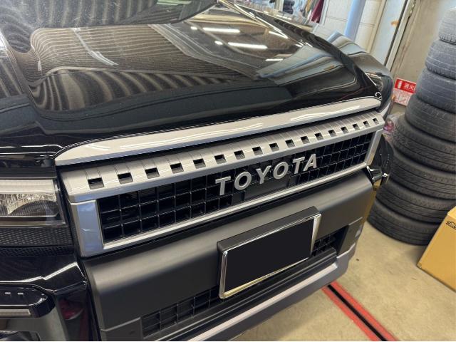 トヨタ　ランドクルーザー　バックドア及びフードガーニッシュ取付【印西　我孫子　成田　白井　鎌ヶ谷　八千代　栄町　の点検・整備はオートランナーへ！】