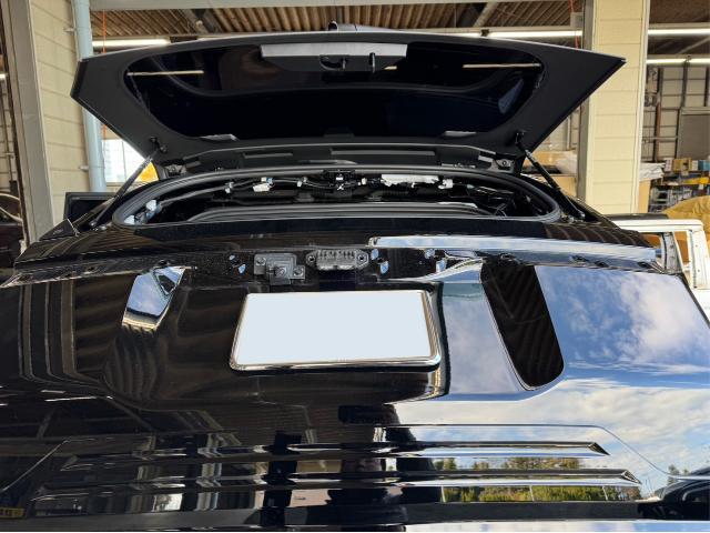 トヨタ　ランドクルーザー　バックドア及びフードガーニッシュ取付【印西　我孫子　成田　白井　鎌ヶ谷　八千代　栄町　の点検・整備はオートランナーへ！】