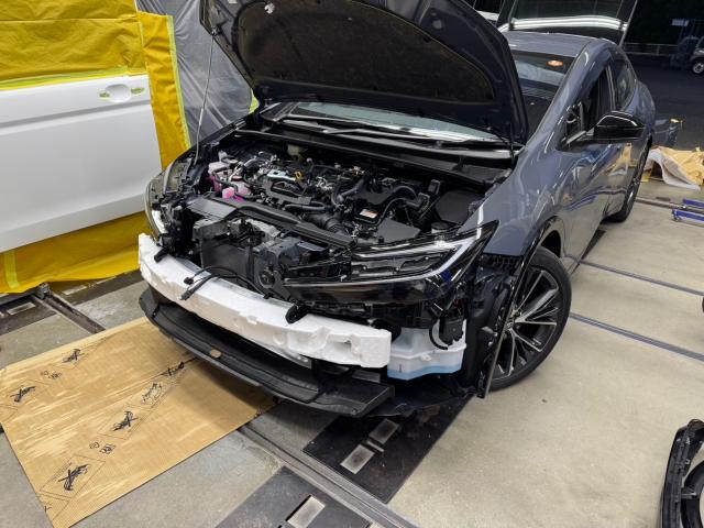 トヨタ　プリウス　フロントバンパー交換【印西　我孫子　成田　白井　鎌ヶ谷　八千代　栄町　の点検・整備はオートランナーへ！】