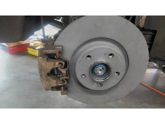 メルセデス・ベンツ　ＧＬＣ　ブレーキパッド ローター交換 【印西　我孫子　成田　白井　鎌ヶ谷　八千代　栄町　の点検・整備はオートランナーへ！】