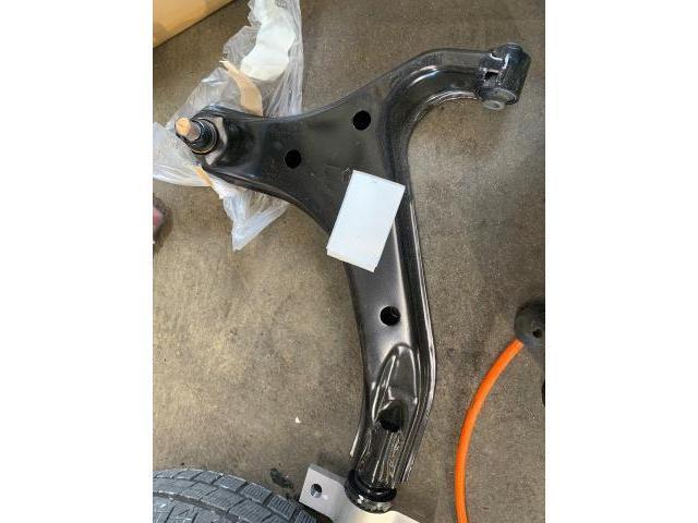 日産　セレナ　ロアアーム交換 【印西　我孫子　成田　白井　鎌ヶ谷　八千代　栄町　の点検・整備はオートランナーへ！】