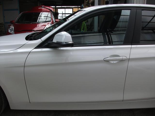 BMW　320ｄ　左側面修理　｜池田市　車検　板金