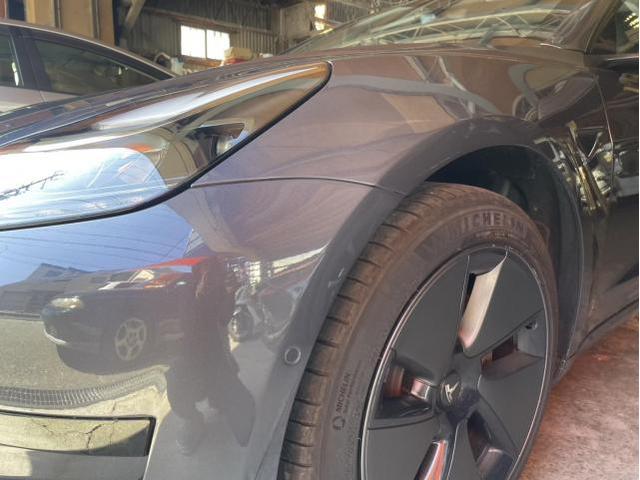 テスラ　モデル３　へこみ修理　│池田市　車検　鈑金