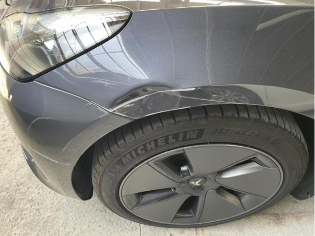 テスラ　モデル３　へこみ修理　│池田市　車検　鈑金