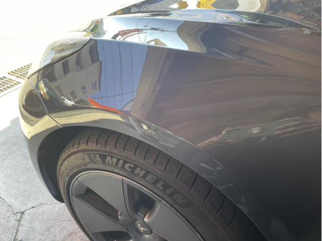 テスラ　モデル３　へこみ修理　│池田市　車検　鈑金