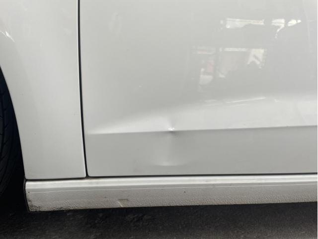 アウディ　Ａ３　ドア　へこみ鈑金修理　│池田市　車検　鈑金