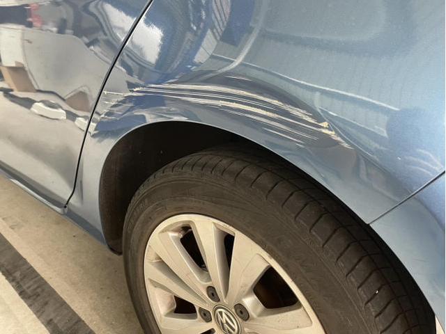 フォルクスワーゲン　ゴルフ　キズ・へこみ直し　│池田市　車検　鈑金