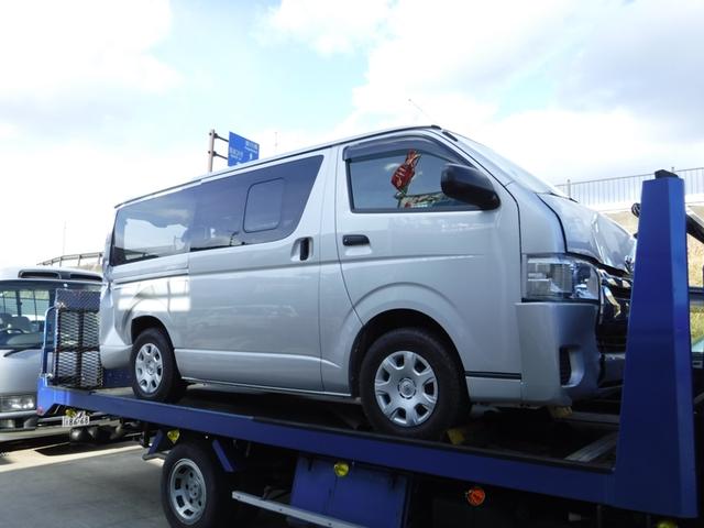 トヨタ ハイエース・板金修理