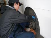 足回りもしっかりチェックします。