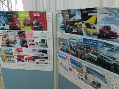 「新車・中古車のご購入も当店で！」