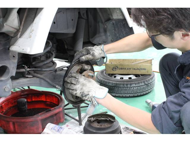 ベテラン整備スタッフが細部まで分解、整備致しております！