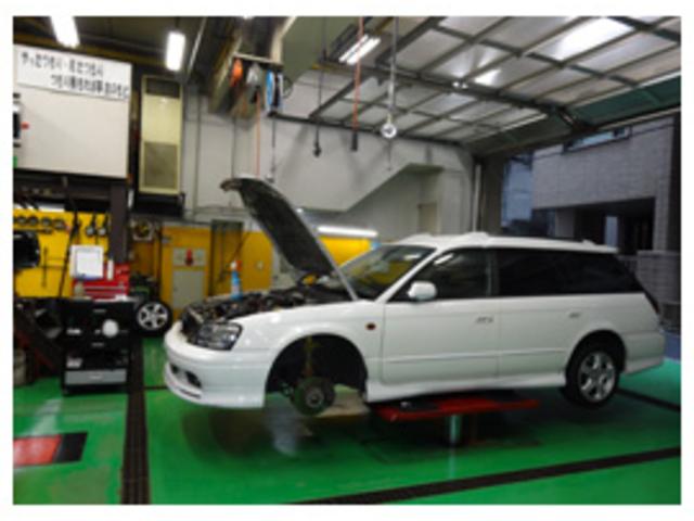 当社は、車検業務を自社工場ですべて行うことができる指定工場です。