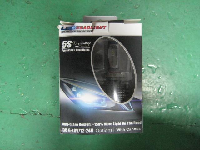 レクサス　ＧＳ450ｈ　フォグライト　88ハウス製　5ｓＡｉｒＪｕｍｐファンレス　LEDバルブ交換