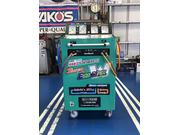 エアコンガスは毎年３～５％減っています。ｇ（グラム）単位で真空清掃・充填してリフレッシュ！