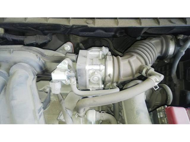 日産　キューブ　スロットルチャンバー交換