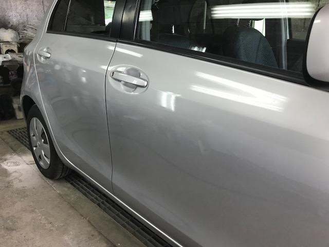ヴィッツ板金塗装 ドアへこみ直し 神戸市西区 車検 修理 整備 取付 交換 お任せください グーネットピット