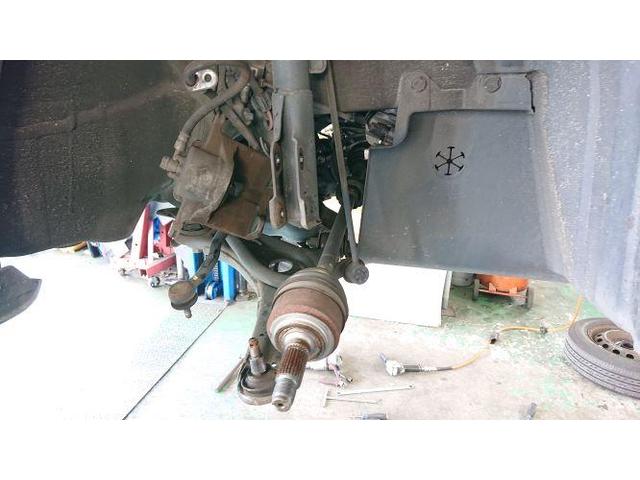 ホンダ　モビリオ　ＧＢ１　フロントハブベアリング交換修理　大阪　高槻市よりご入庫いただきました。八幡市　枚方市　楠葉　京田辺市　宇治市　城陽市　久御山町等からのお問い合わせもお待ちしてます。