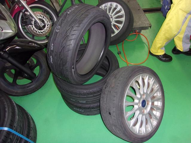 ﾀｲﾔ持込交換　215/45R16　ﾌｫｰﾄﾞﾌｨｴｽﾀ